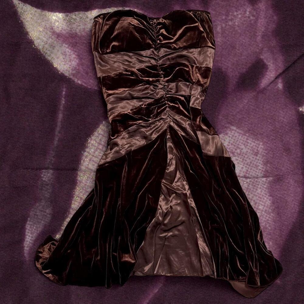 Brown velvet strapless party dress
